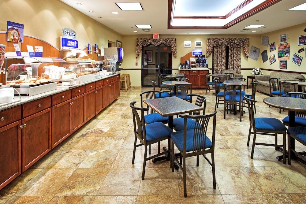 Holiday Inn Express & Suites Sebring By Ihg Buitenkant foto
