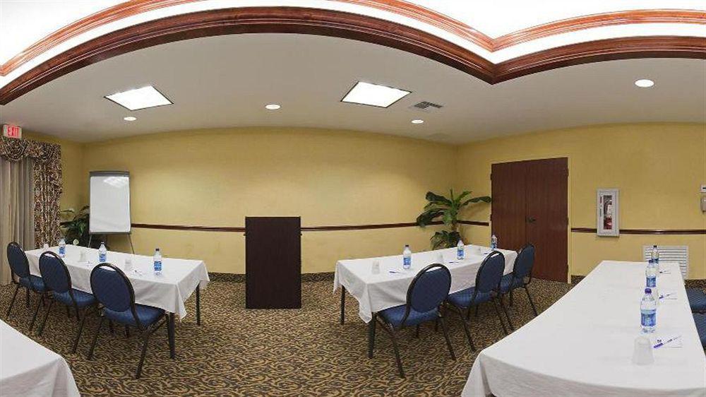 Holiday Inn Express & Suites Sebring By Ihg Buitenkant foto