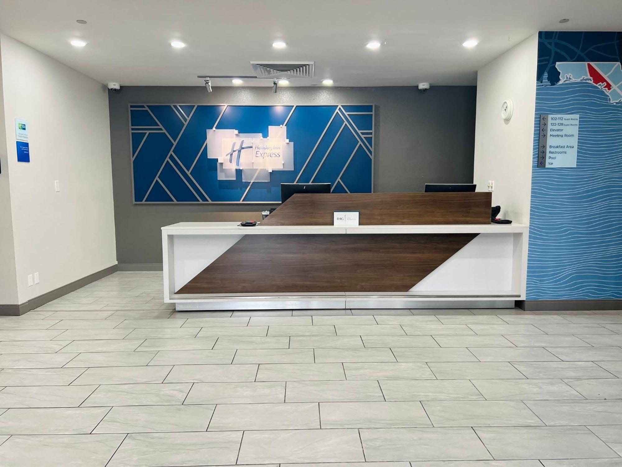 Holiday Inn Express & Suites Sebring By Ihg Buitenkant foto
