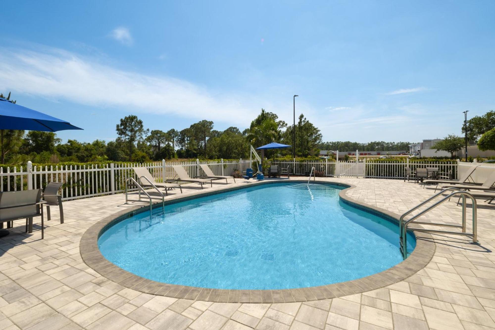 Holiday Inn Express & Suites Sebring By Ihg Buitenkant foto