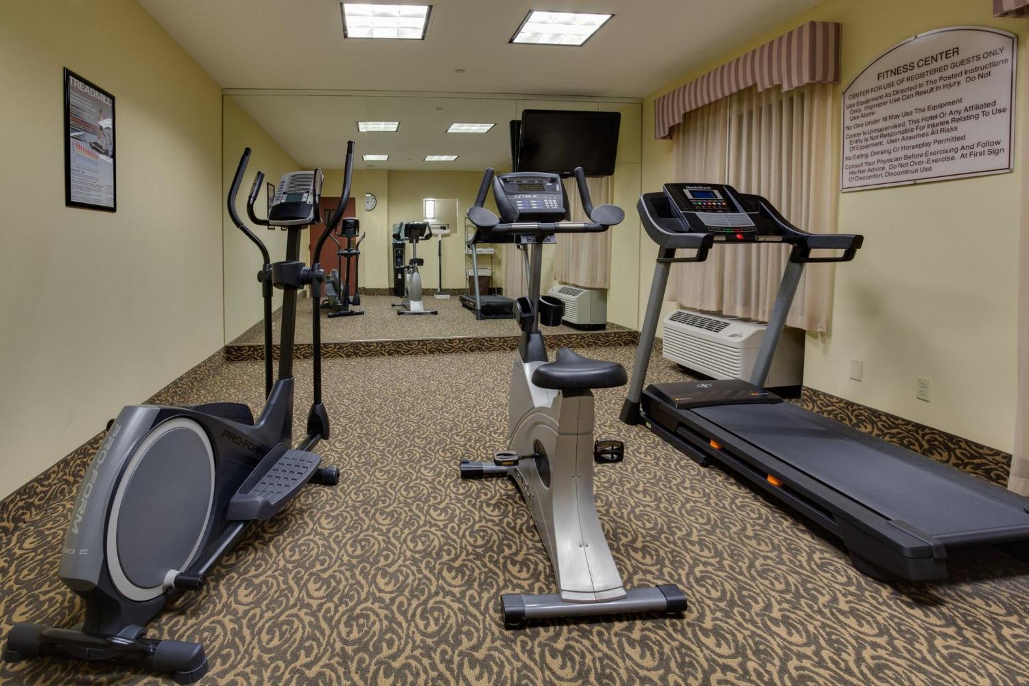 Holiday Inn Express & Suites Sebring By Ihg Buitenkant foto