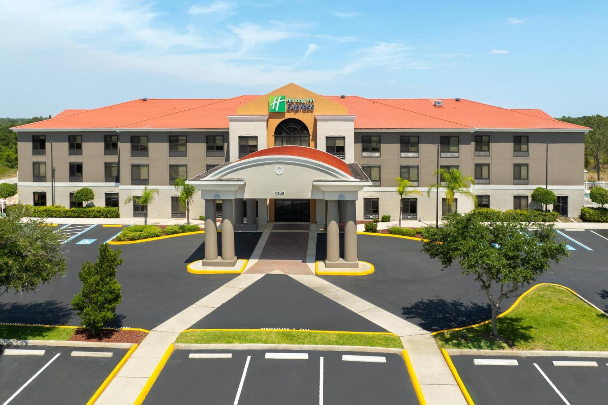 Holiday Inn Express & Suites Sebring By Ihg Buitenkant foto